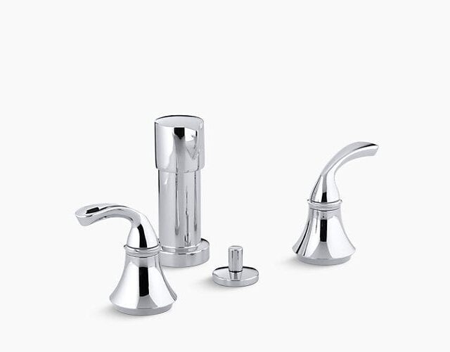 Forté Vertical Spray Bidet Faucet with Sculpted Lever Handles